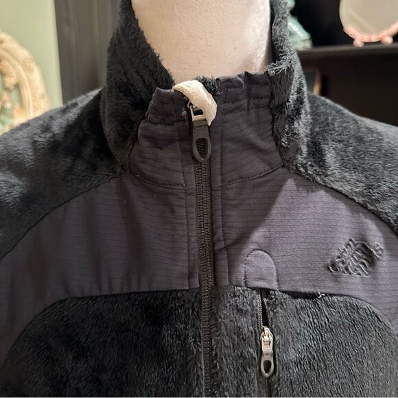 Eastern Mountain Sports Black Fuzzy Vest Size M - Picture 2 of 8